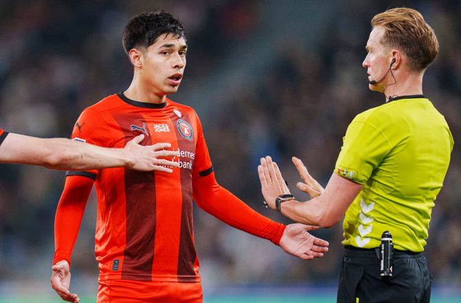 3F Superliga -Dommere er uenige: ’Alle vil have straffe’