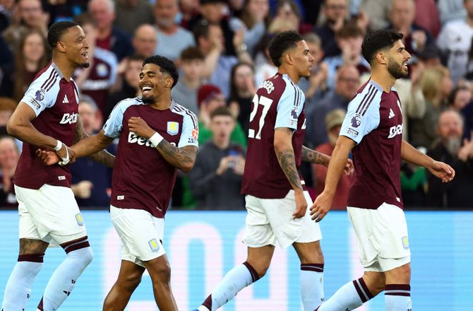 Premier League -Villa nedlagde Spurs og rykkede tæt på CL