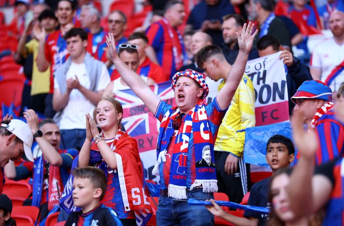 Premier League -Sag om flerklubs-ejerskab: UEFA udskyder Palace-beslutning