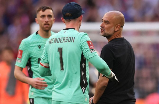 FA Cup -Kortfattet Pep om VAR-kontrovers: Spørg dommeren