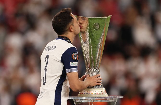 Premier League -Spurs siger farvel til Werner og Reguilon