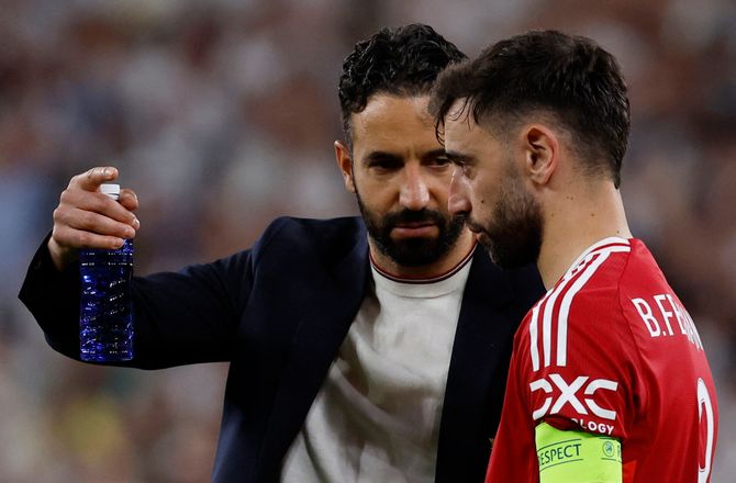 Premier League -Neves opfordrer Fernandes: Kom til Al-Hilal