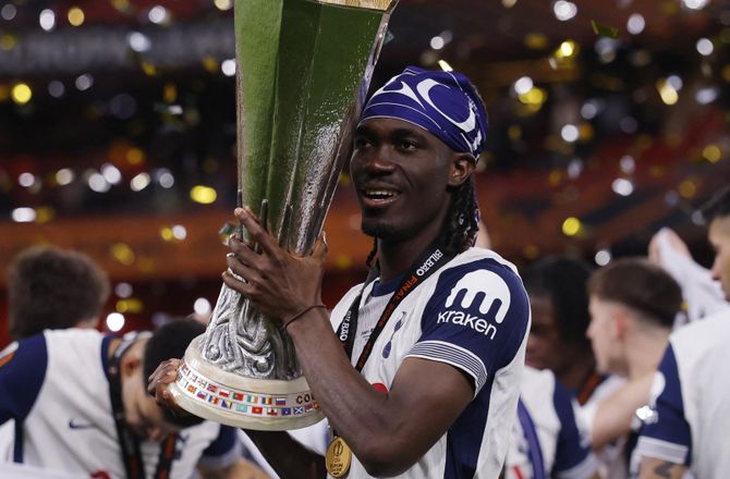 Premier League -Bissouma forlader Spurs