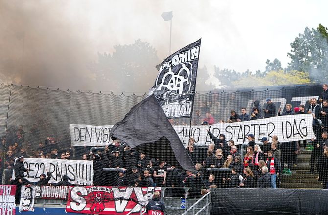 3F Superliga -AaB-ultras i Hamborg: 'Kampen fortsætter'