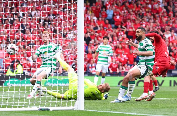 Scottish Cup -Schmeichel har undskyldt til holdkammeraterne efter brøler