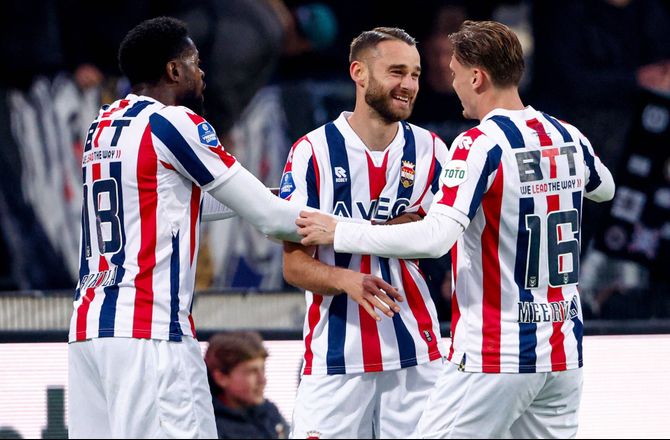 International -Antwerp-assistent tager over hos hollandsk nedrykker