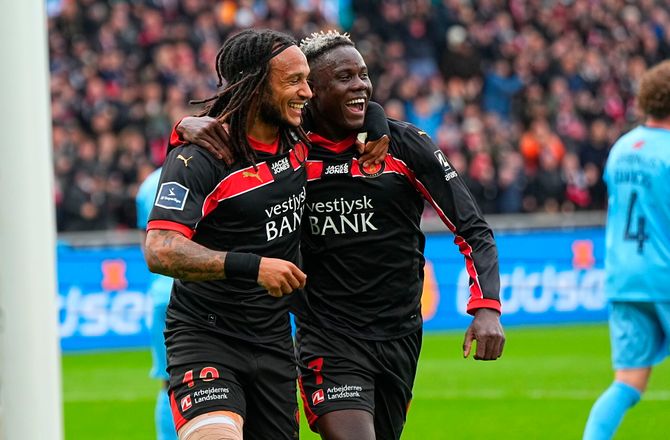3F Superliga -FCM med åbne kort: Giver opstilling seks timer før