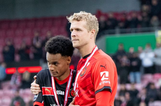 3F Superliga -Lössl misser kæmpe drøm: Det gør mig ked af det