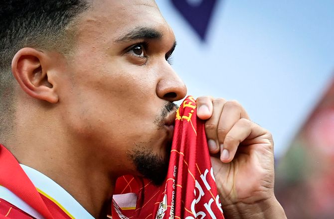 Champions League -'Adios el rata': Trent-maleri vandaliseret