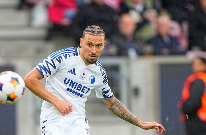 3F Superliga -Larssons kanonkugle er månedens Superliga-mål
