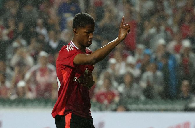 Premier League -Chido og Cunha starter for United