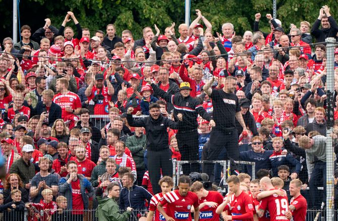3F Superliga -SIF-fans buhede af tidligere spillere: Det vil jeg aldrig gøre