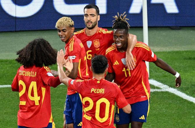 UEFA Nations League A -Det rene vanvid: Spanien er finaleklar efter nimålskamp