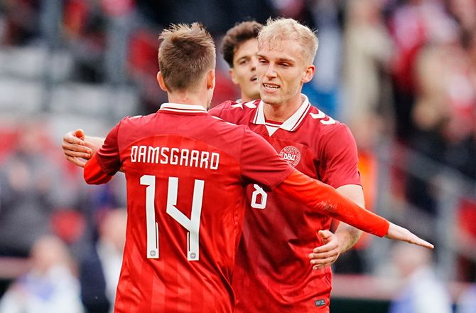 Venskabskampe -Isaksen var flyvende i dansk pligtsejr
