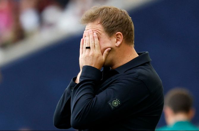 UEFA Nations League A -Nagelsmann raser over 'regelbrud': Ikke meningen med VAR