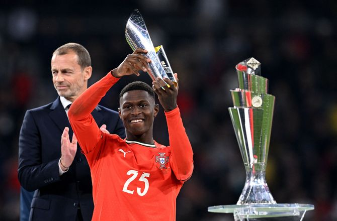 UEFA Nations League A -Holdkammerat hylder Nuno Mendes: Verdens bedste