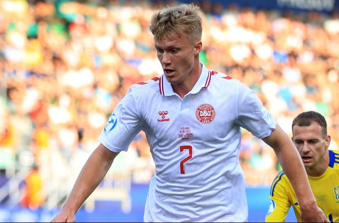 EM U21 -Isak Jensen snød PL-profil med detalje: Klistret til foden
