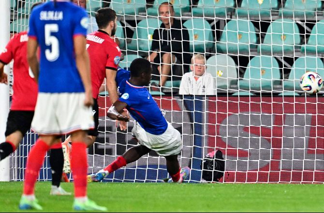 EM U21 -Italien videre fra gruppen - Frankrig med sent comeback