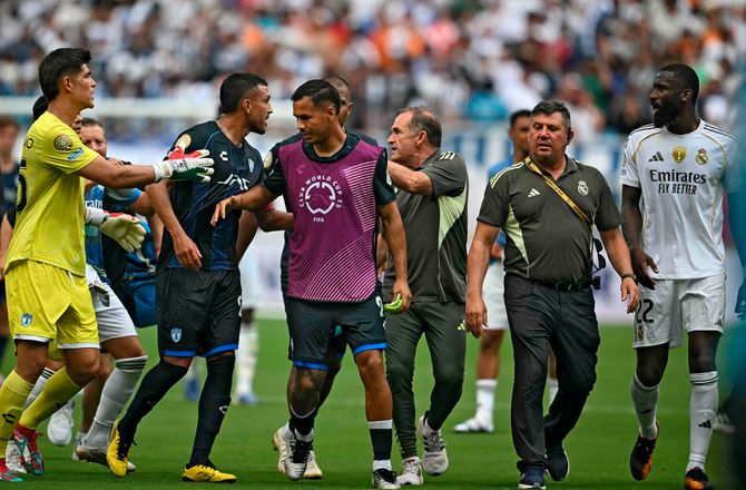 VM for klubhold -FIFA bekræfter: Åbner sag mod Cabral efter Rüdiger-tumult