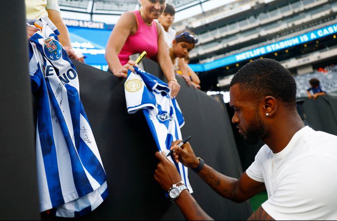 Ligue 1 -Tæt på 150 millioner: FC Porto sælger Otávio