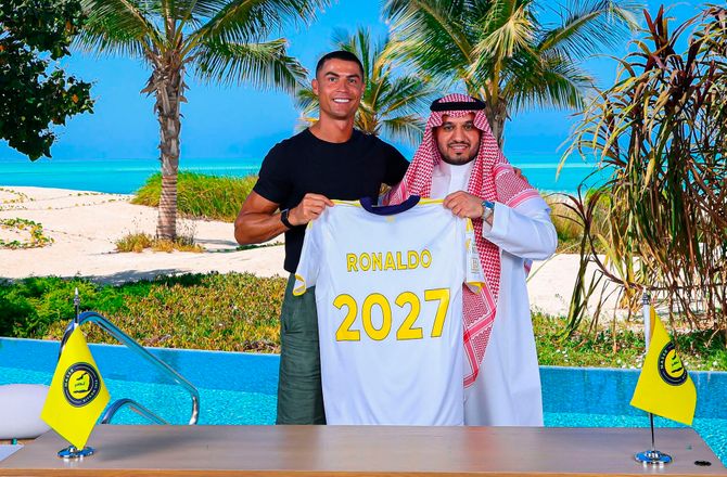 Saudi Pro League -Ronaldo revser Saudi-kritikere: De kender ikke ligaen