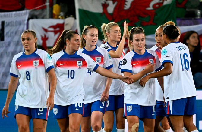 EM 2025 -England og Frankrig videre ved EM