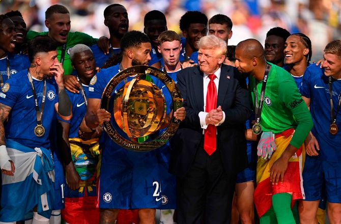 VM for klubhold -Se her: Trump overrækker trofæet til Chelsea