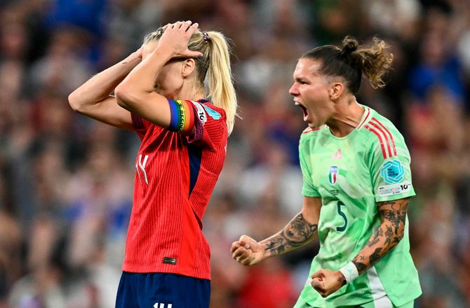 EM 2025 -Norsk chok: Italien er semifinaleklar efter sen scoring 