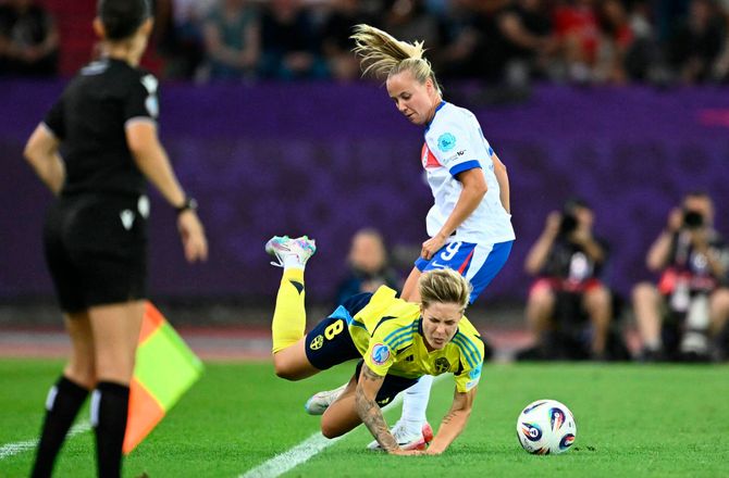 EM 2025 -England semifinaleklar efter comeback og straffespark