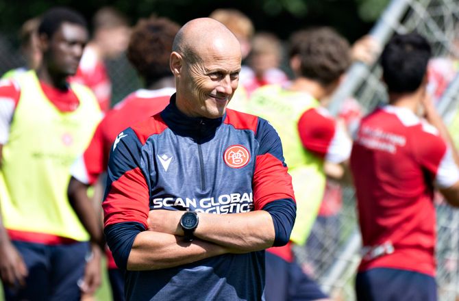 Betinia Liga -AaB-træner erkender svær tid: Hårdt i Aalborg lige nu