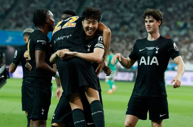 Træningskampe -Son forlod banen i tårer i mulig Tottenham-afsked