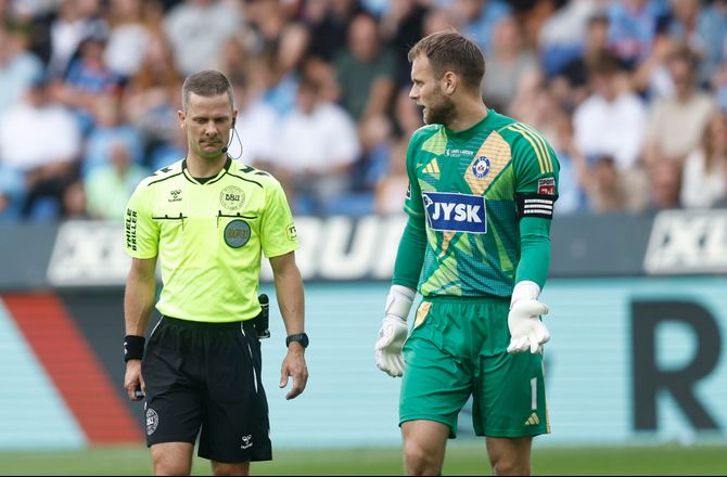 3F Superliga -Larsen om straffespark: Man har åbnet Pandoras æske