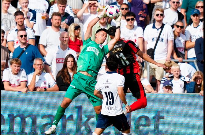3F Superliga -FCM holdt skansen efter nyt brændt AGF-straffe