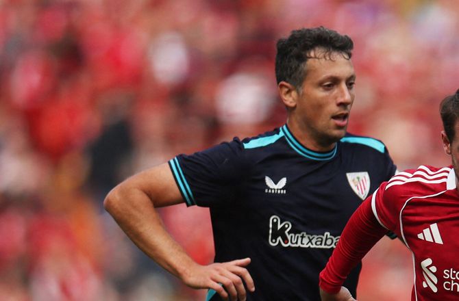 Segunda Division -Almeria henter rutineret Athletic-midt