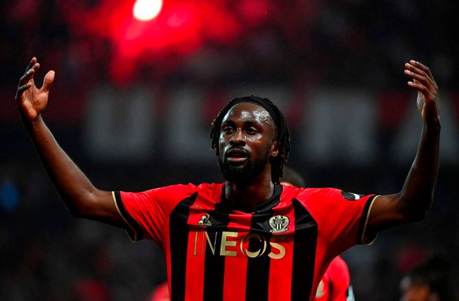 Premier League -Sky: Aston Villa henter Nice-angriber