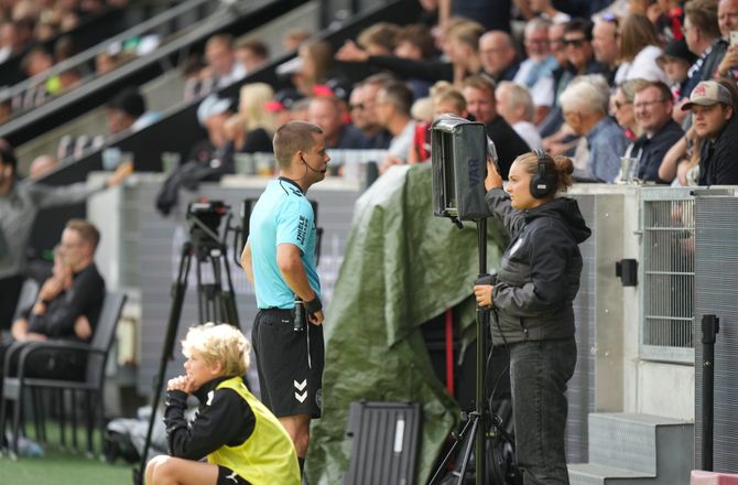 3F Superliga -Thomasberg træt af 'hypotetisk snak' om VAR-fejl