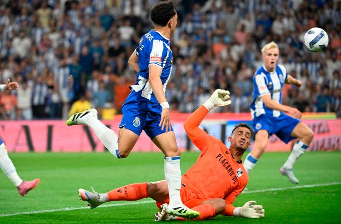 Primeira Liga -Froholdt debuterede med fuld tid i Porto-sejr