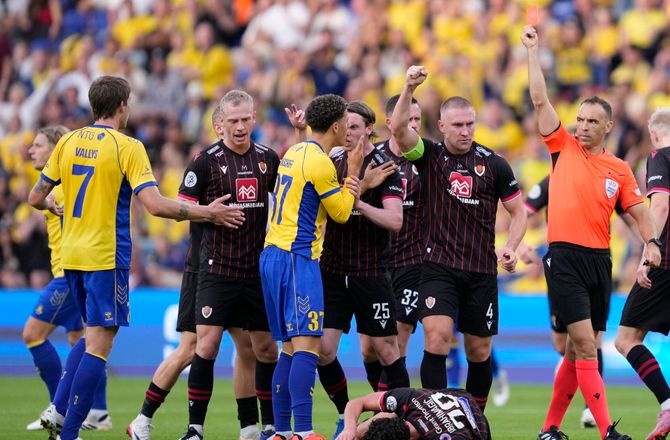 ECL-kval -Bischoff udvist: Han stemplede mig med vilje