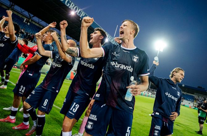 3F Superliga -AGF-dominans på rundens hold