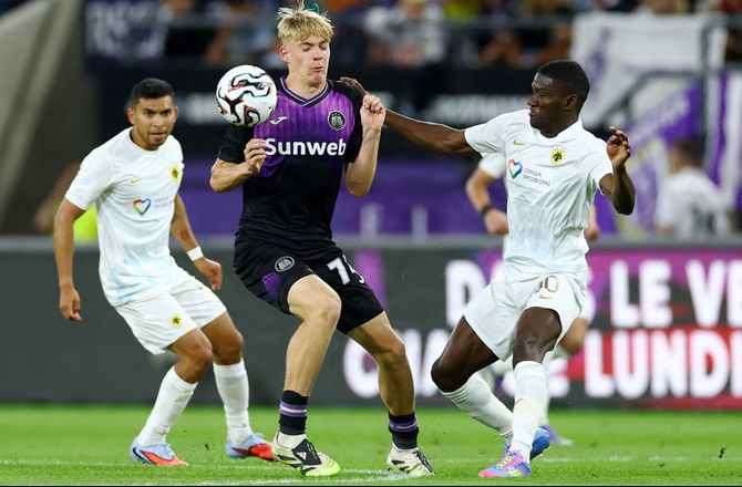 Bundesliga -Midt i Stage-rygter: Hoffenheim henter 17-årig midtbanespiller