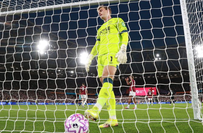 Premier League -Hermansen bænket i Nuno-debut