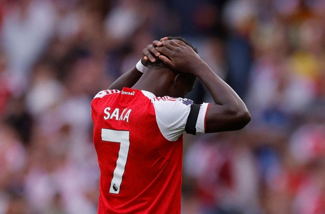 Premier League -Stor bet: Saka meldes ude i en måned