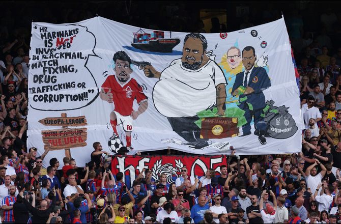 Premier League -Crystal Palace risikerer straf for Marinakis-banner