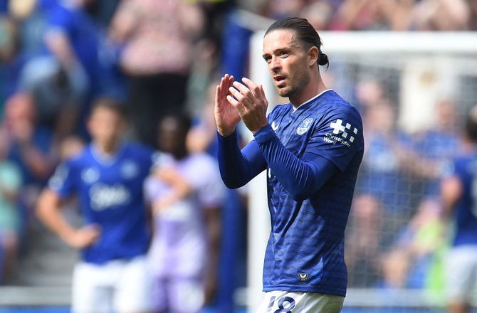 Premier League -Glad Grealish: FaceTime med Moyes overbeviste mig