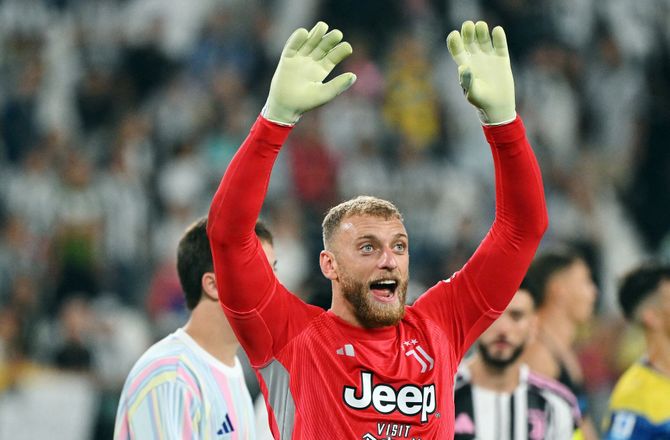 Premier League -Bournemouth meldes tæt på Juventus-målmand