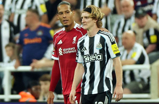 Premier League -Van Dijk om Gordon-rødt: VAR-tjek var mærkeligt