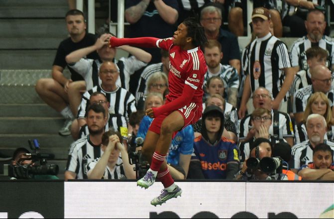 Premier League -Teenager stjal Osulas helterolle i vild Liverpool-sejr