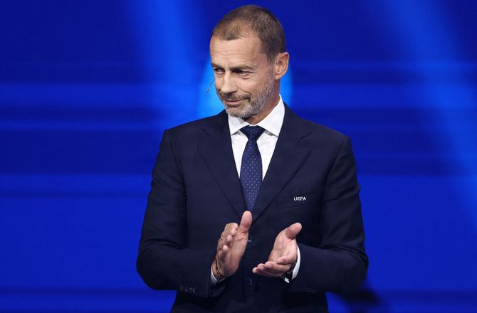 VM -Medier: UEFA-præsident boykottede VM-finale i protest