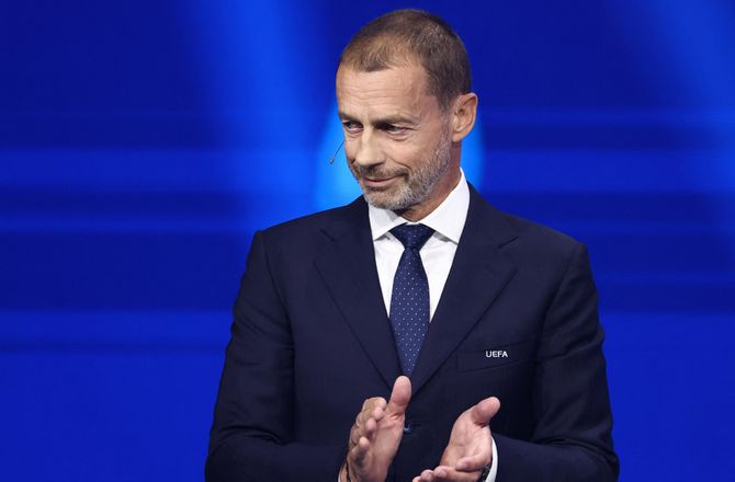 FIFA VM -13 VM-nationer langer ud efter UEFA-præsident