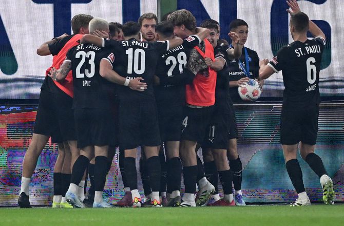 2. Bundesliga -St. Pauli snød Wolfsburg til sidst